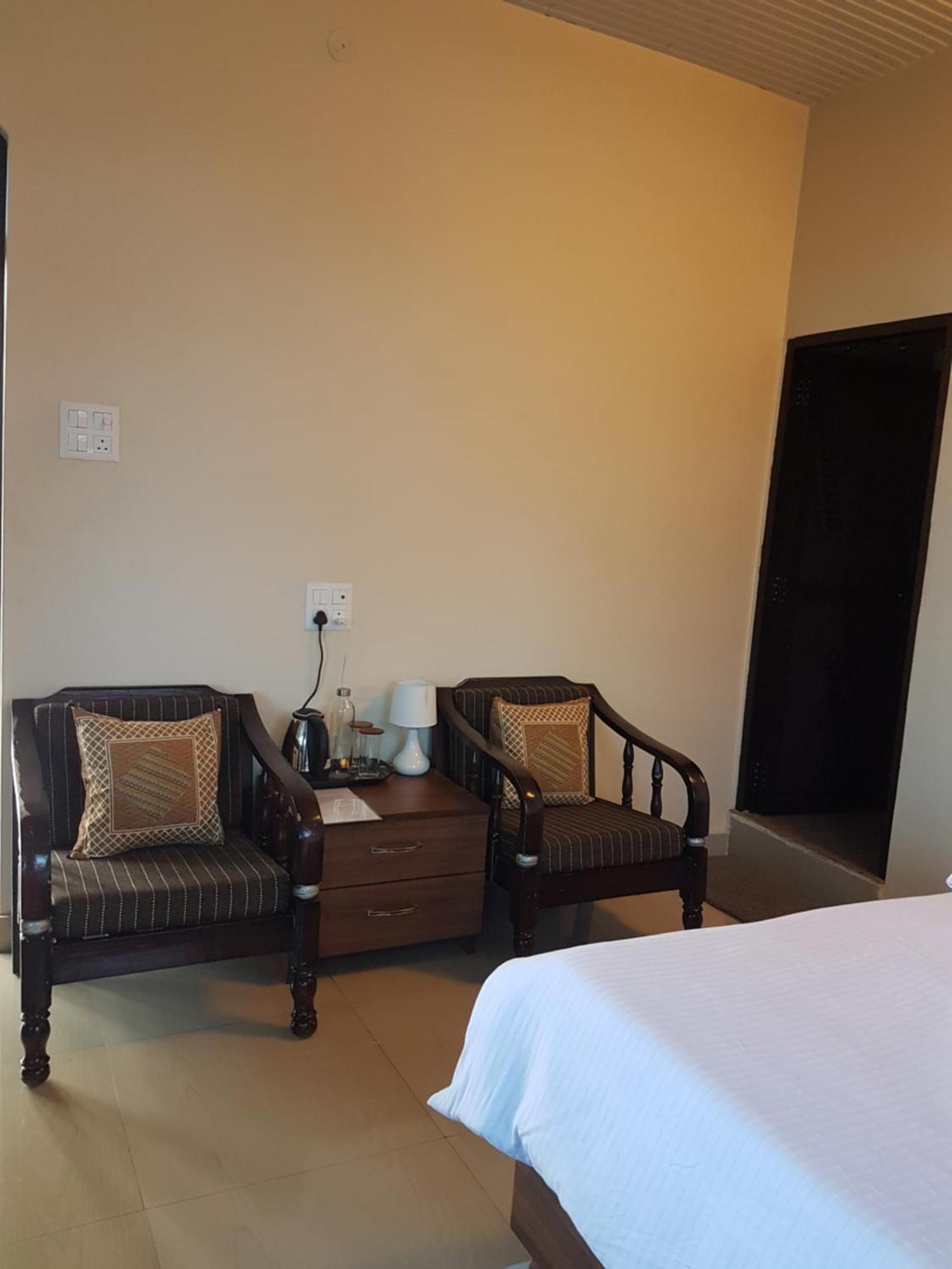 Aditya Homestay Bir-Billing Surrounded By Mountains Exterior foto